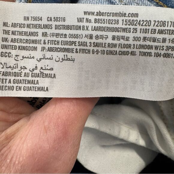 Abercrombie & Fitch Curve Love ’90s Relaxed High Rise Jeans Women’s 26 / 2L - Picture 5 of 10